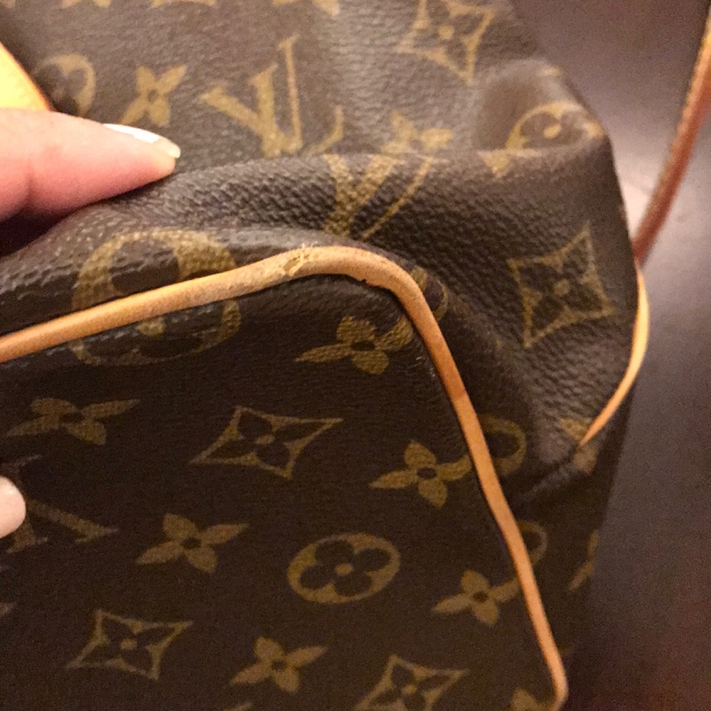 PreLoved Authentic LV crossbody - Picture 6 of 8